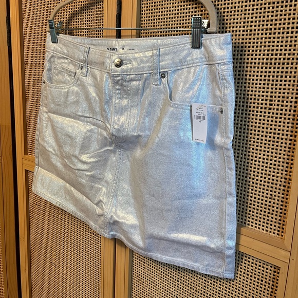 NWT Old Navy Women’s 12 Mid-Rise OG Shine Mini Skirt - Picture 2 of 5